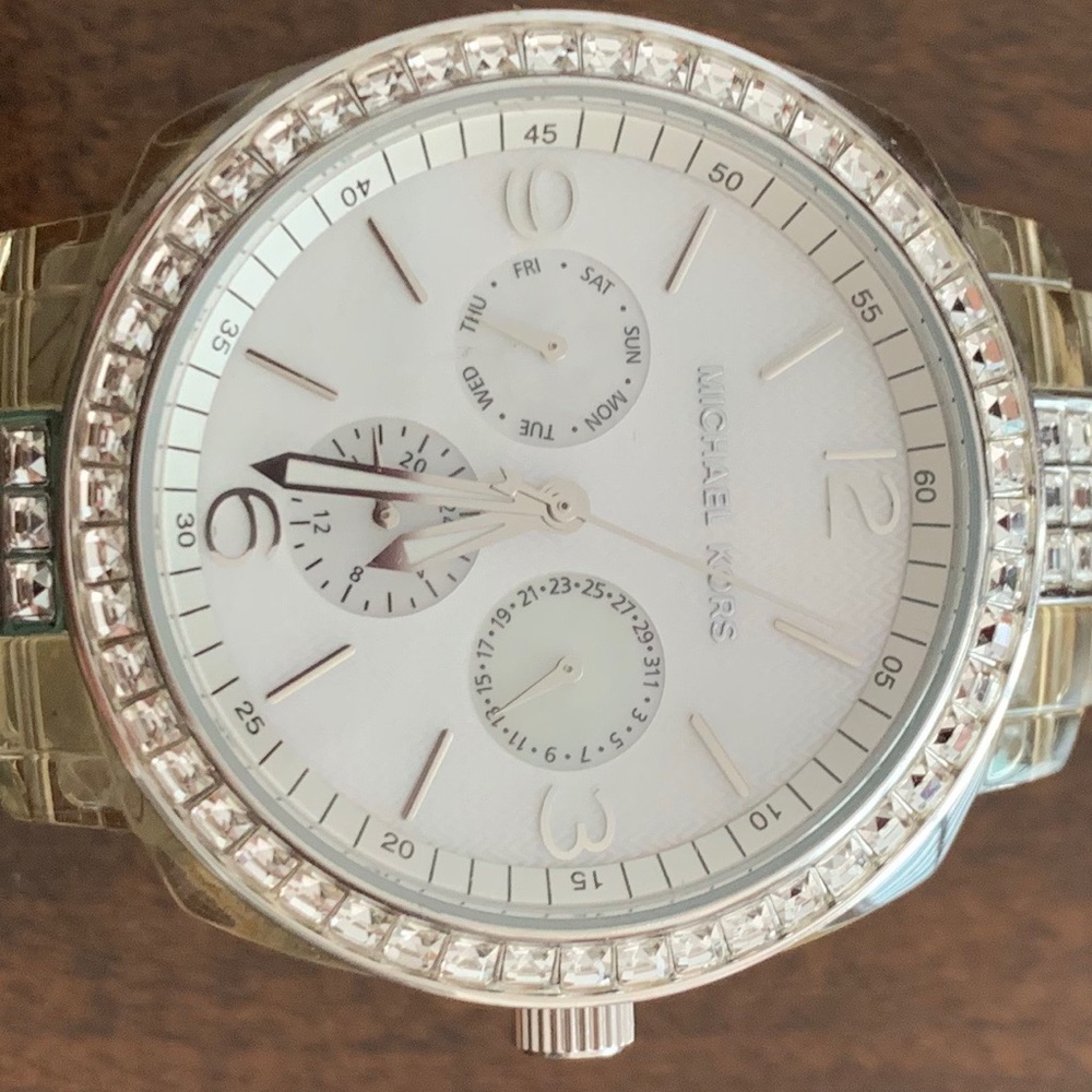 BEAUTIFUL SILVER MICHAEL KORS WATCH! 🔥💎💰